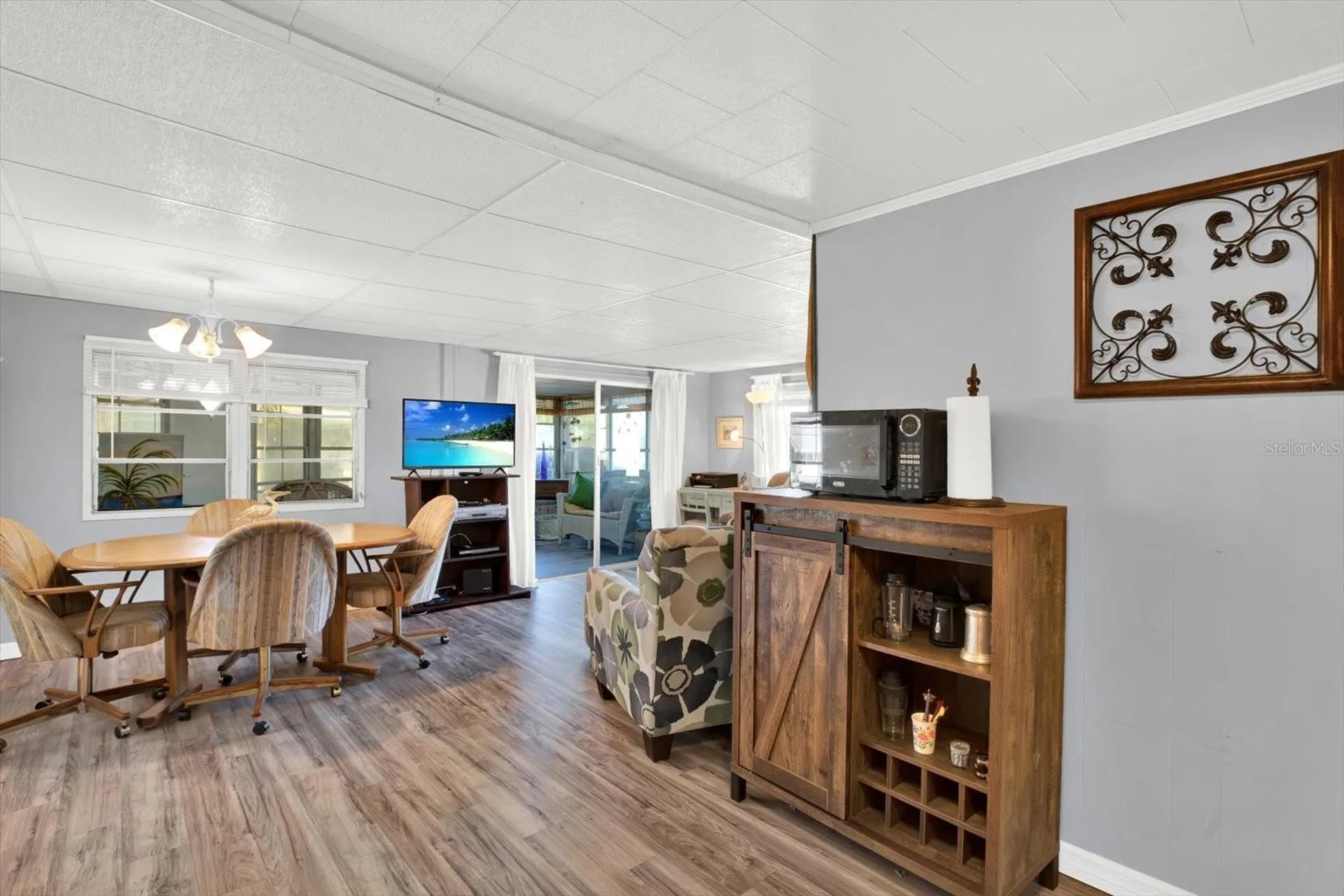 7880 54th Avenue N St Petersburg FL 33709