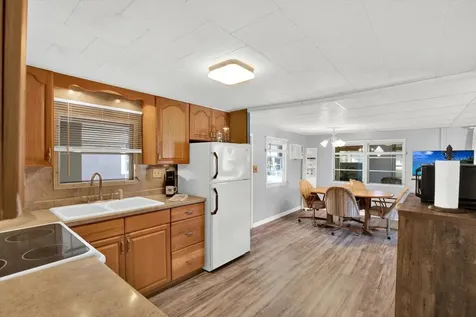 7880 54th Avenue N St Petersburg FL 33709