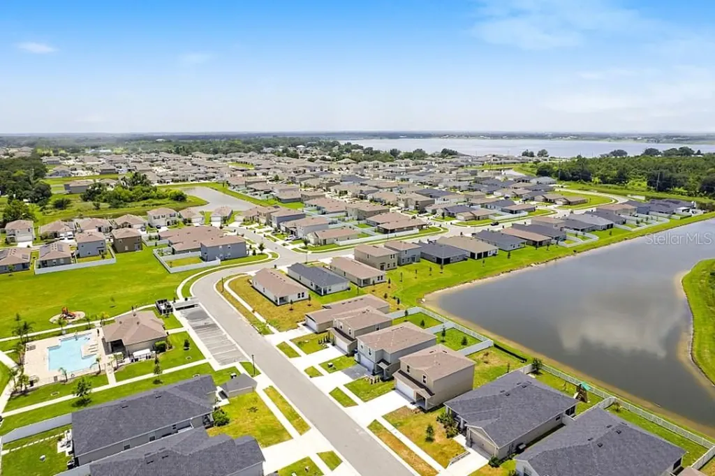 2060 Golden Beak Drive Eagle Lake FL 33839