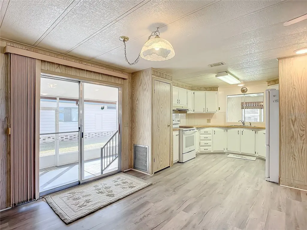 807 Swallow Lane Osteen FL 32764