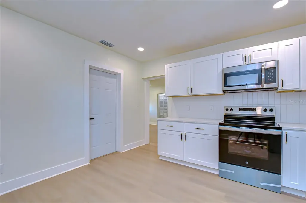 1621 25th Avenue S St Petersburg FL 33712
