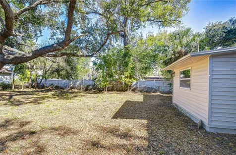1621 25th Avenue S St Petersburg FL 33712