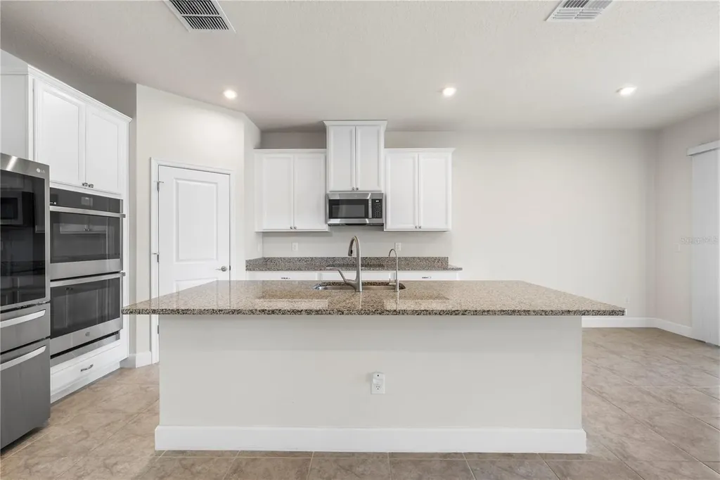 7915 Greenway Avenue Wesley Chapel FL 33544