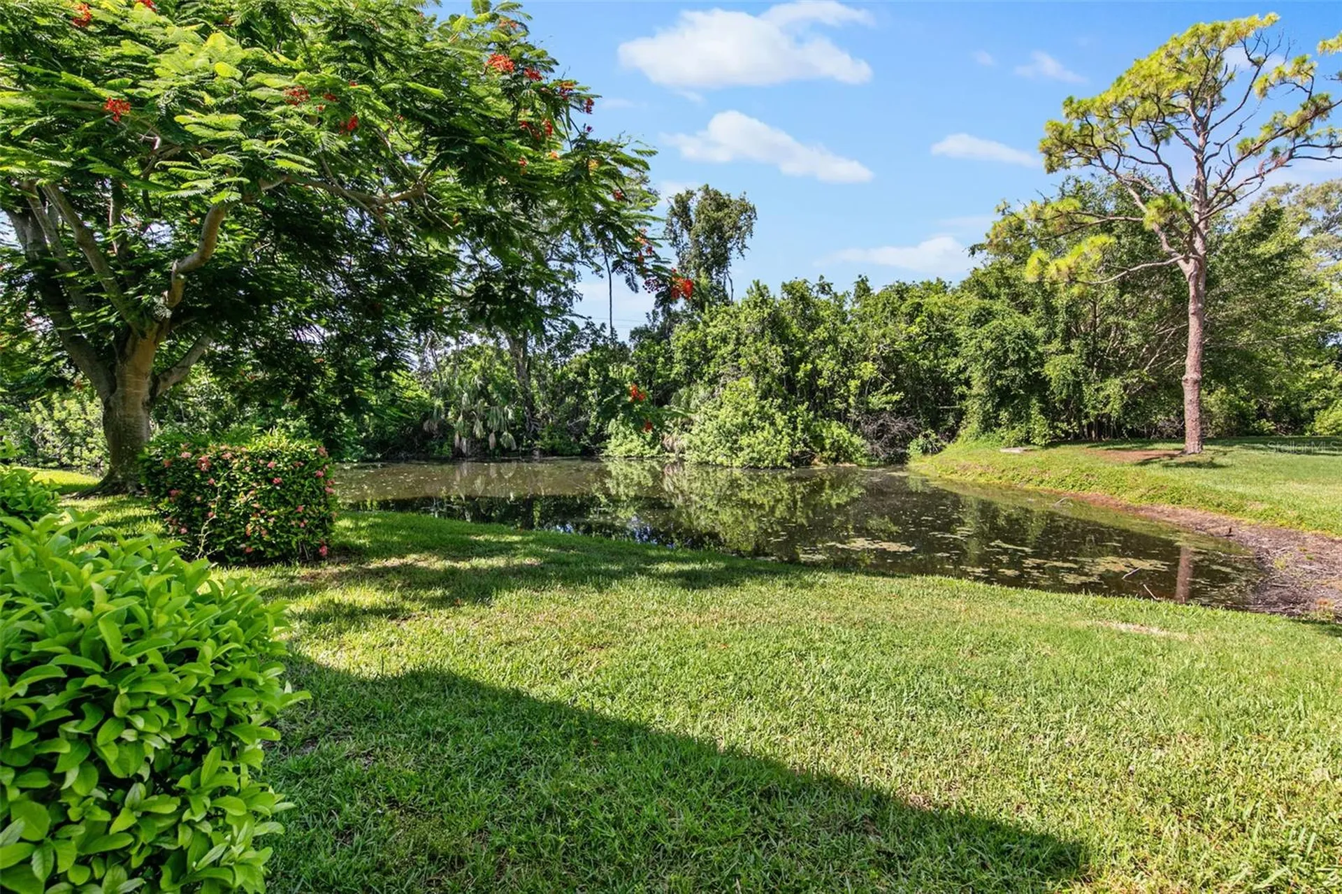 611 Woodlawn Drive Bradenton FL 34210