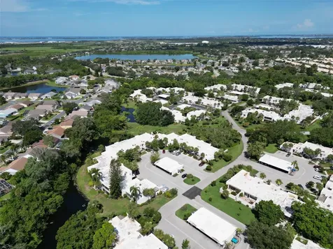 611 Woodlawn Drive Bradenton FL 34210