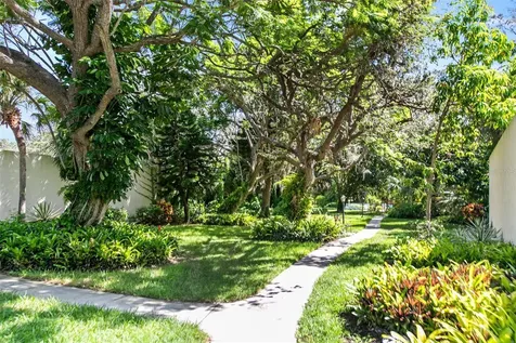 611 Woodlawn Drive Bradenton FL 34210