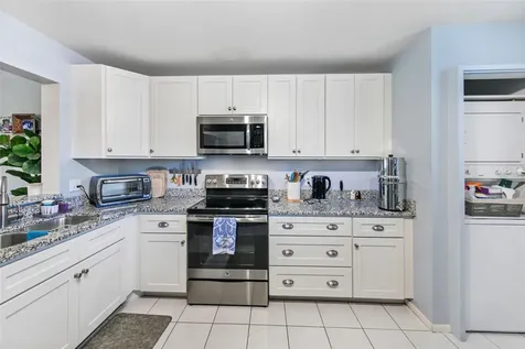 611 Woodlawn Drive Bradenton FL 34210