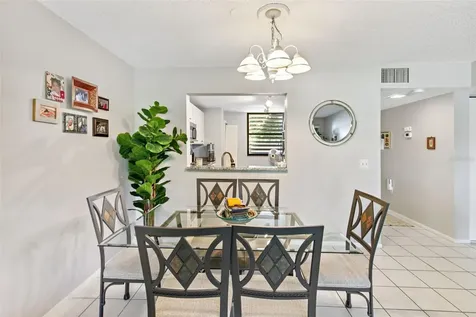 611 Woodlawn Drive Bradenton FL 34210