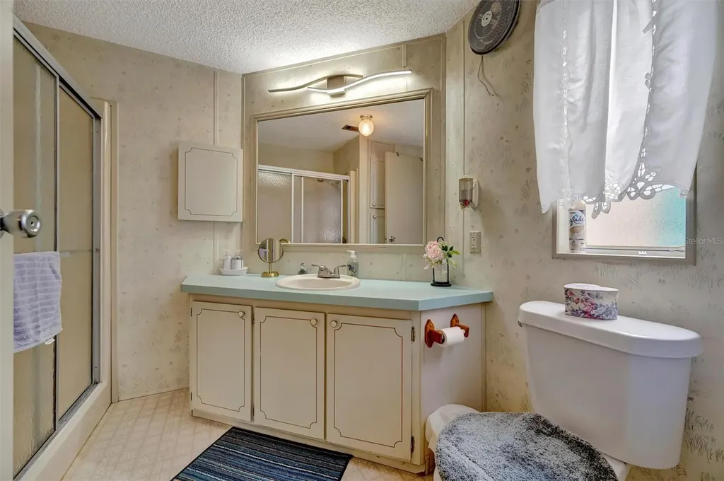 106 N Saint George Circle Apollo Beach FL 33572