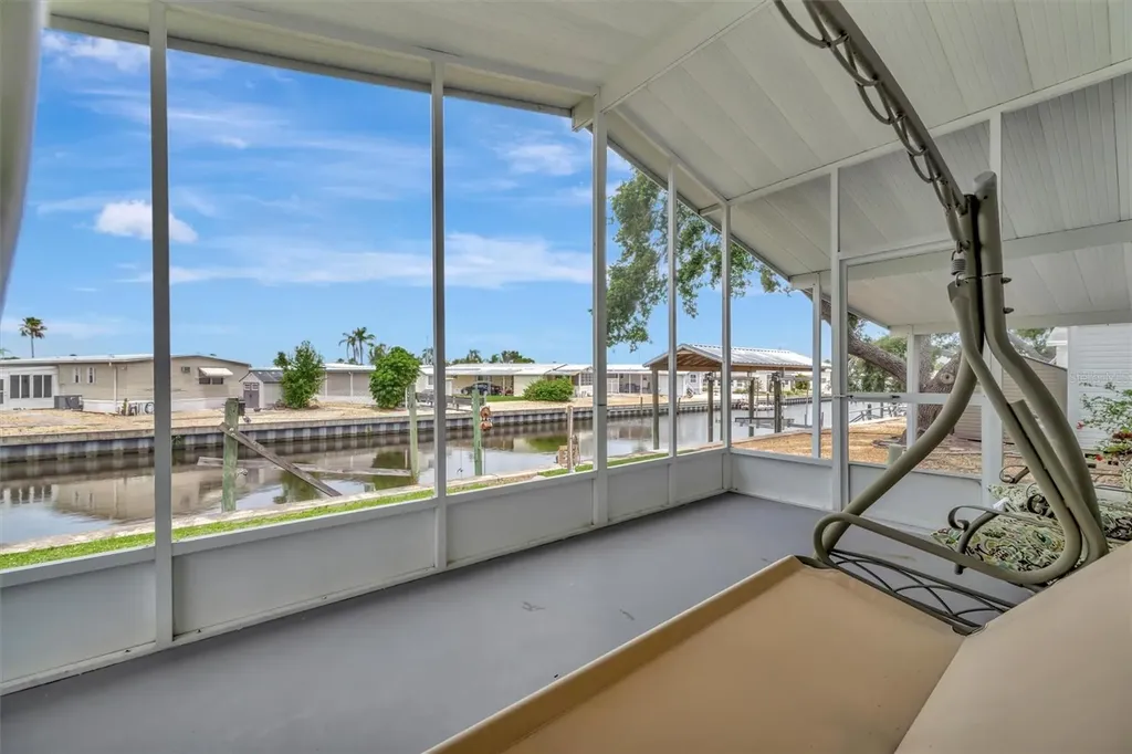 106 N Saint George Circle Apollo Beach FL 33572