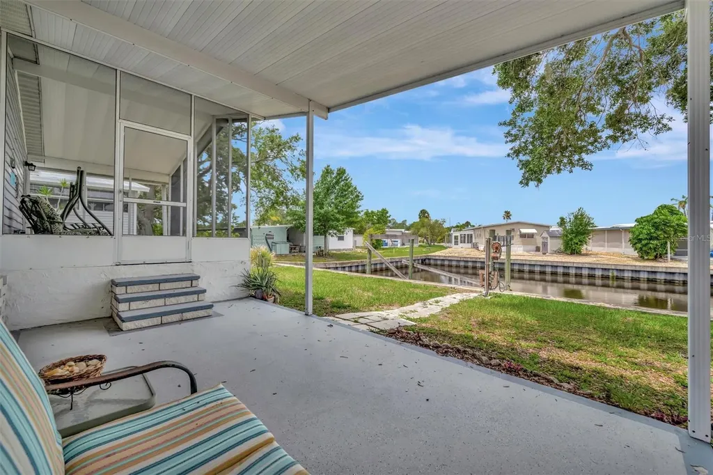 106 N Saint George Circle Apollo Beach FL 33572
