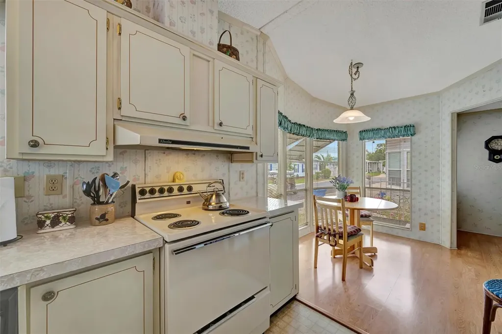 106 N Saint George Circle Apollo Beach FL 33572