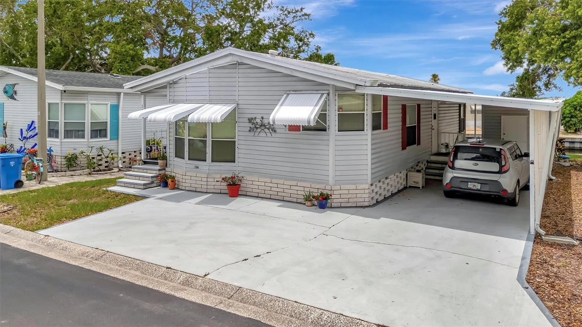 106 N Saint George Circle Apollo Beach FL 33572