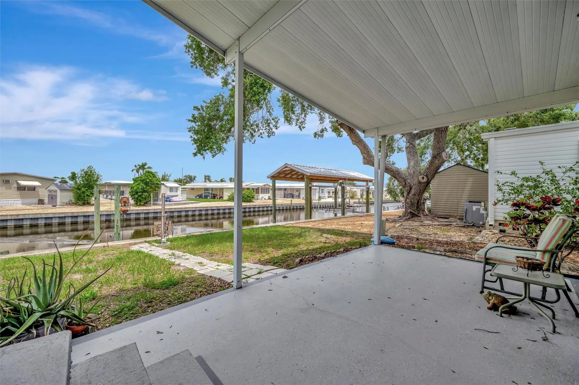 106 N Saint George Circle Apollo Beach FL 33572