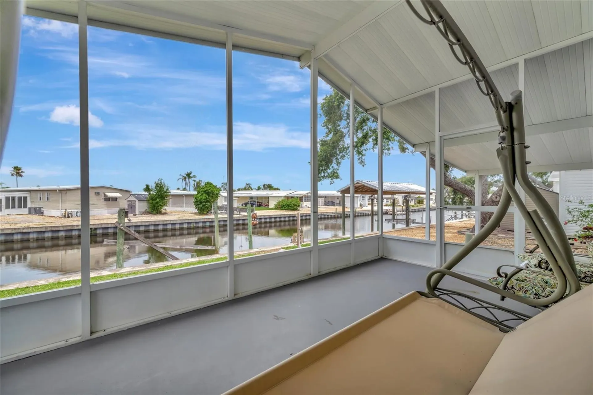 106 N Saint George Circle Apollo Beach FL 33572
