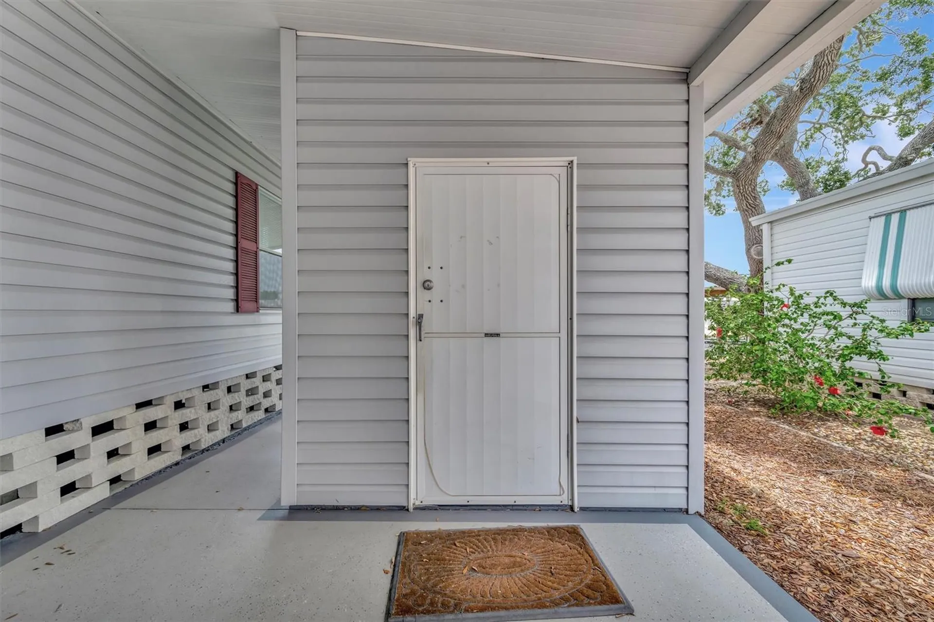 106 N Saint George Circle Apollo Beach FL 33572