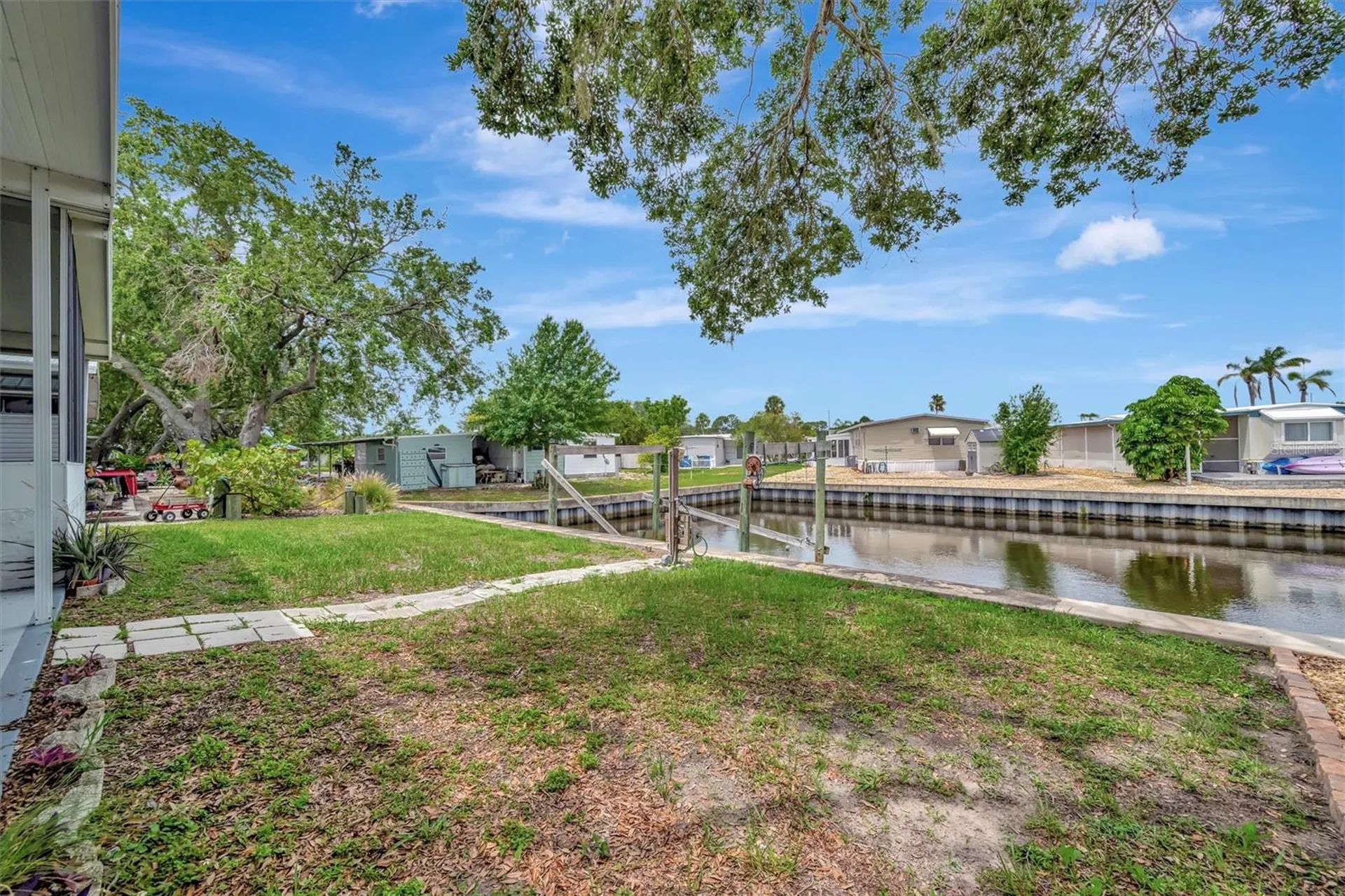 106 N Saint George Circle Apollo Beach FL 33572
