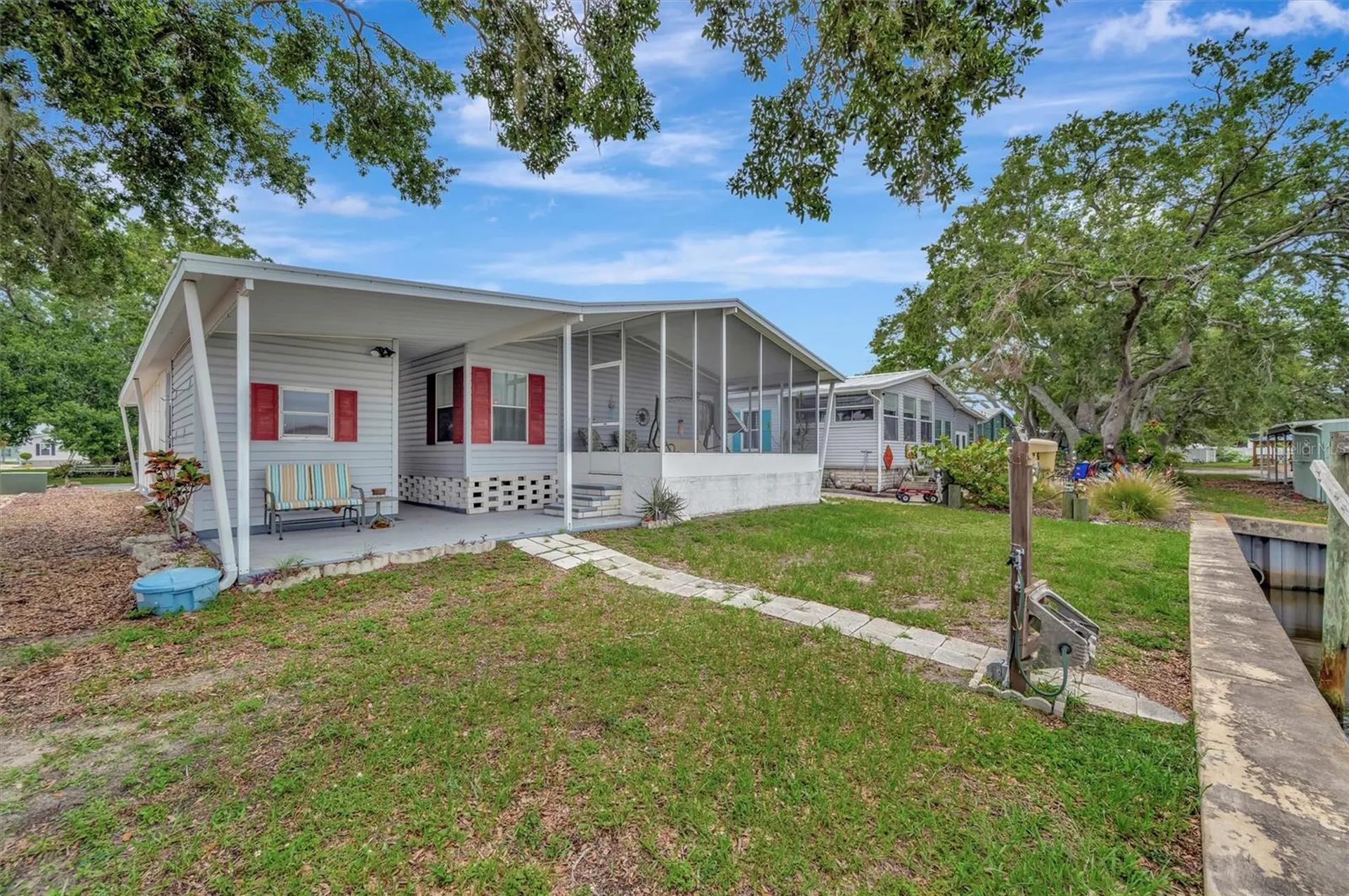 106 N Saint George Circle Apollo Beach FL 33572