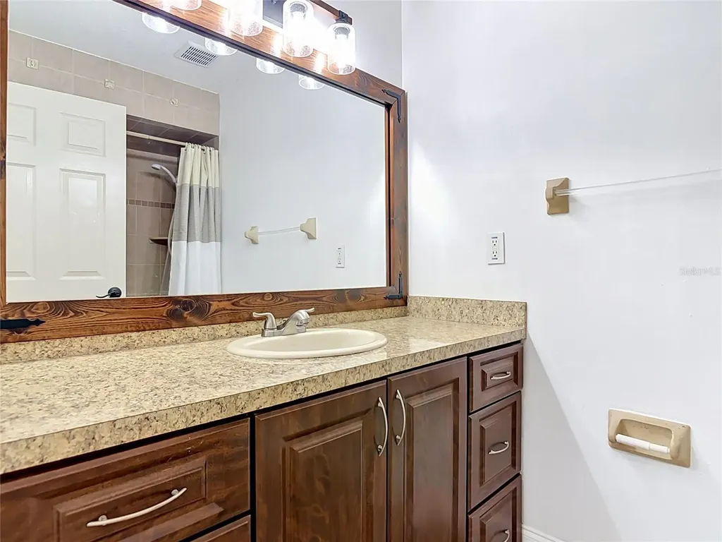 1046 W Samms Avenue Port Orange FL 32129