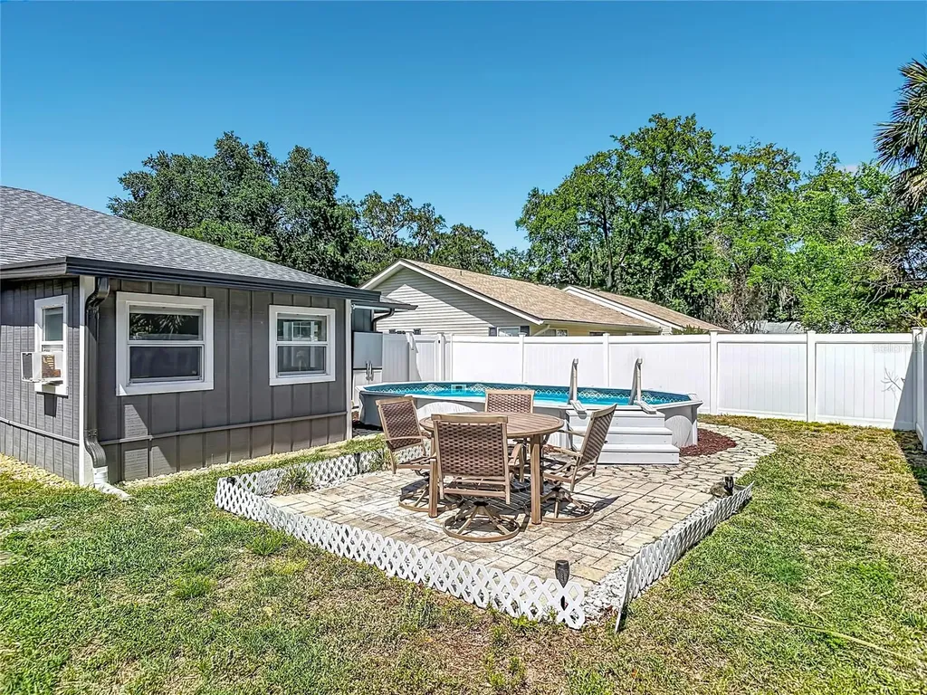 1046 W Samms Avenue Port Orange FL 32129