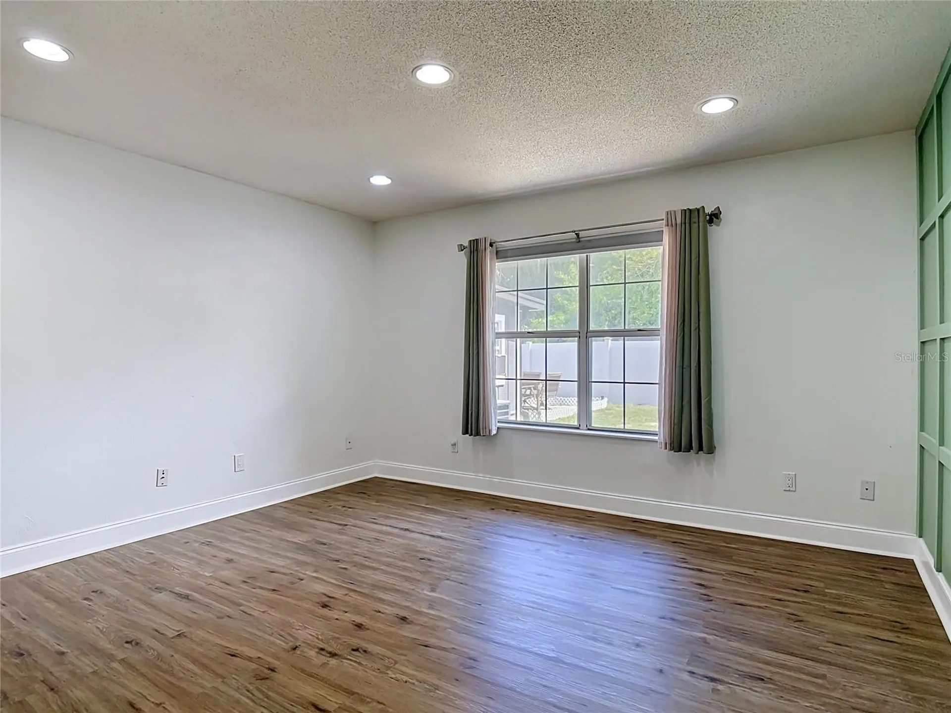 1046 W Samms Avenue Port Orange FL 32129