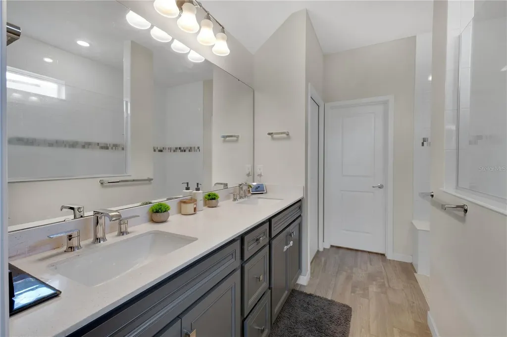 5433 Log Grove Lane Orlando FL 32829