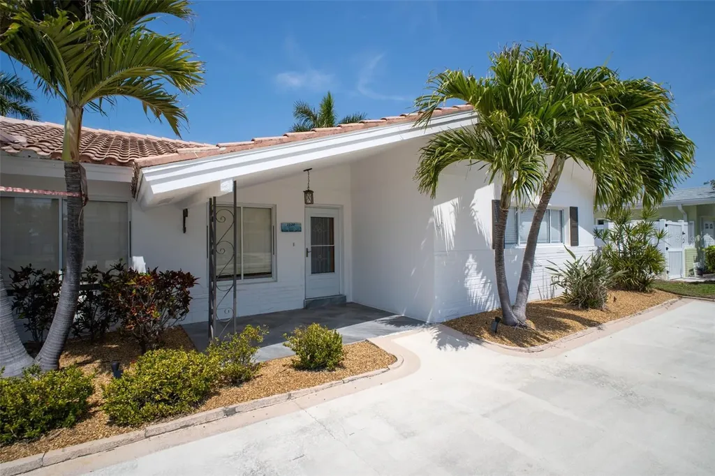 2220 E Vina Del Mar Boulevard St Pete Beach FL 33706