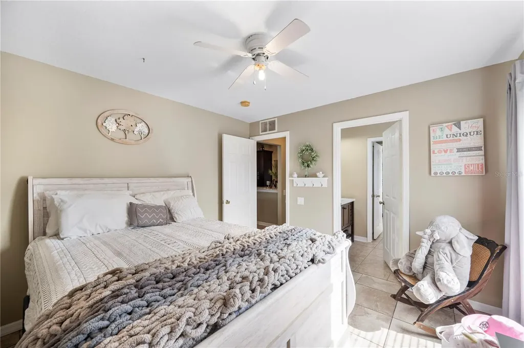 4403 Avondale Groves Street Plant City FL 33567