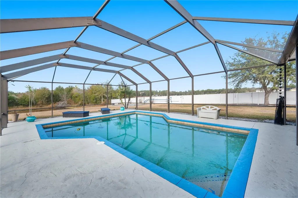 4403 Avondale Groves Street Plant City FL 33567