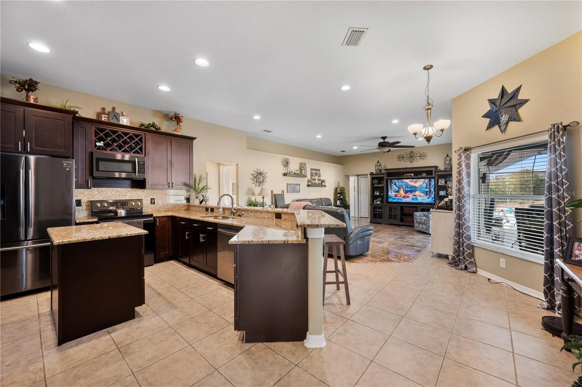 4403 Avondale Groves Street Plant City FL 33567