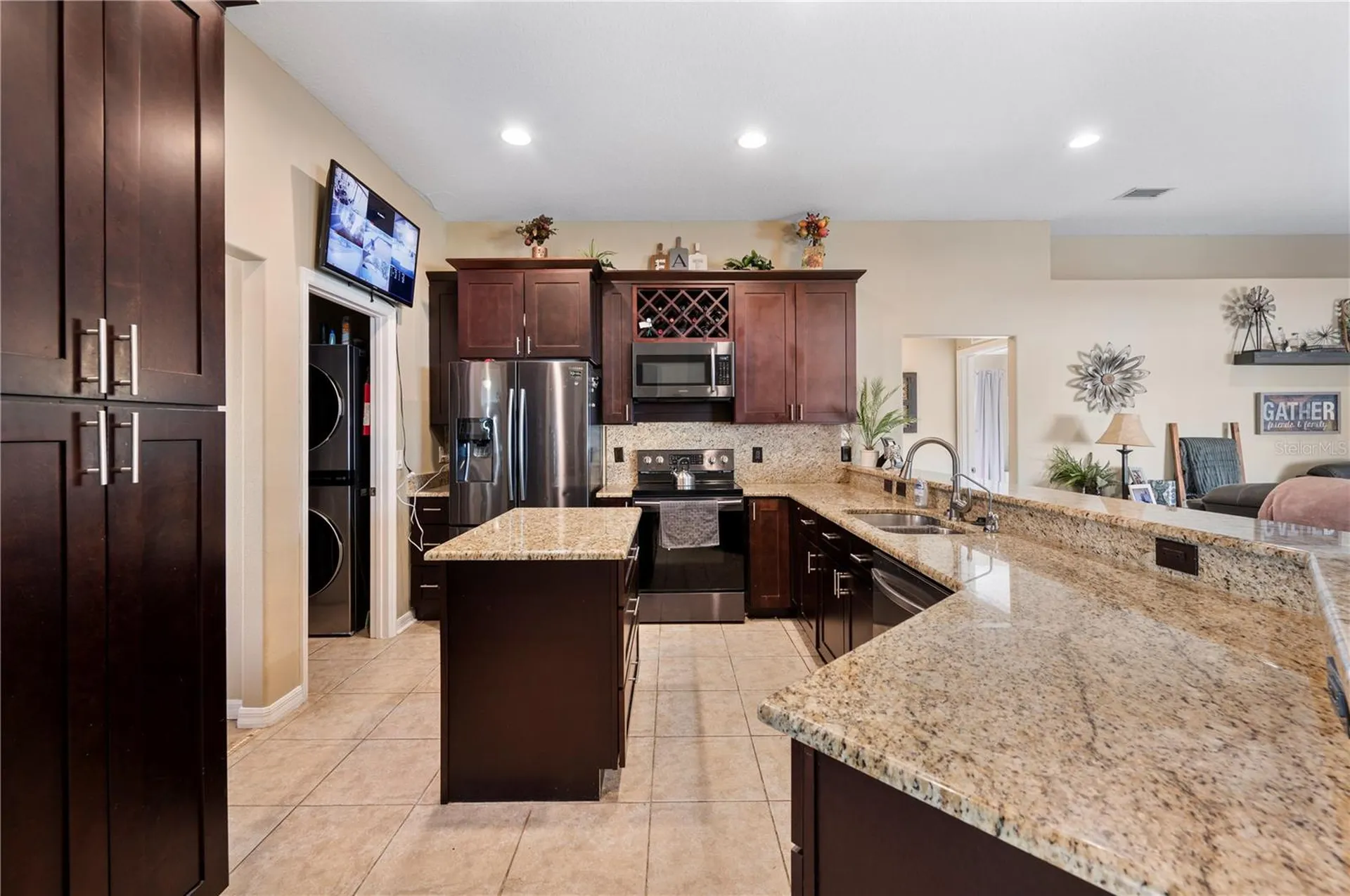 4403 Avondale Groves Street Plant City FL 33567