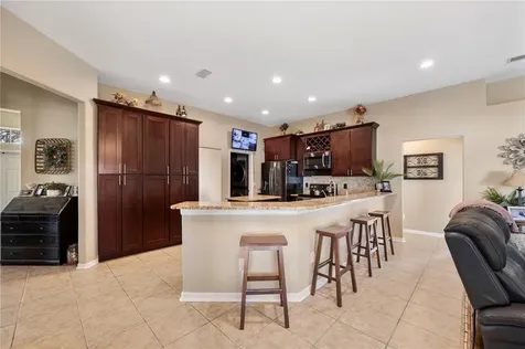 4403 Avondale Groves Street Plant City FL 33567