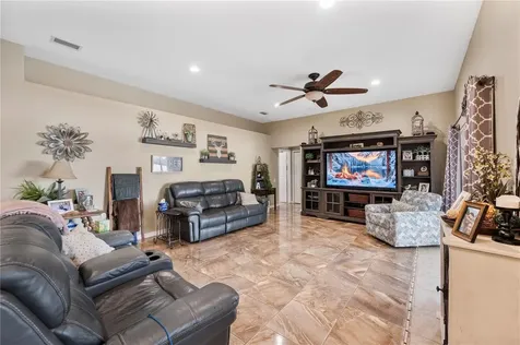 4403 Avondale Groves Street Plant City FL 33567