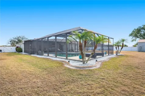 4403 Avondale Groves Street Plant City FL 33567