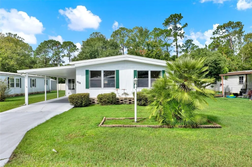 934 Blue Heron Boulevard Osteen FL 32764