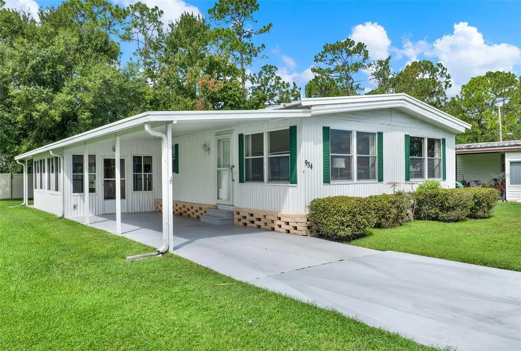 934 Blue Heron Boulevard Osteen FL 32764
