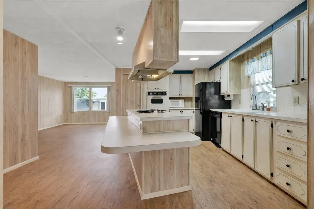 934 Blue Heron Boulevard Osteen FL 32764