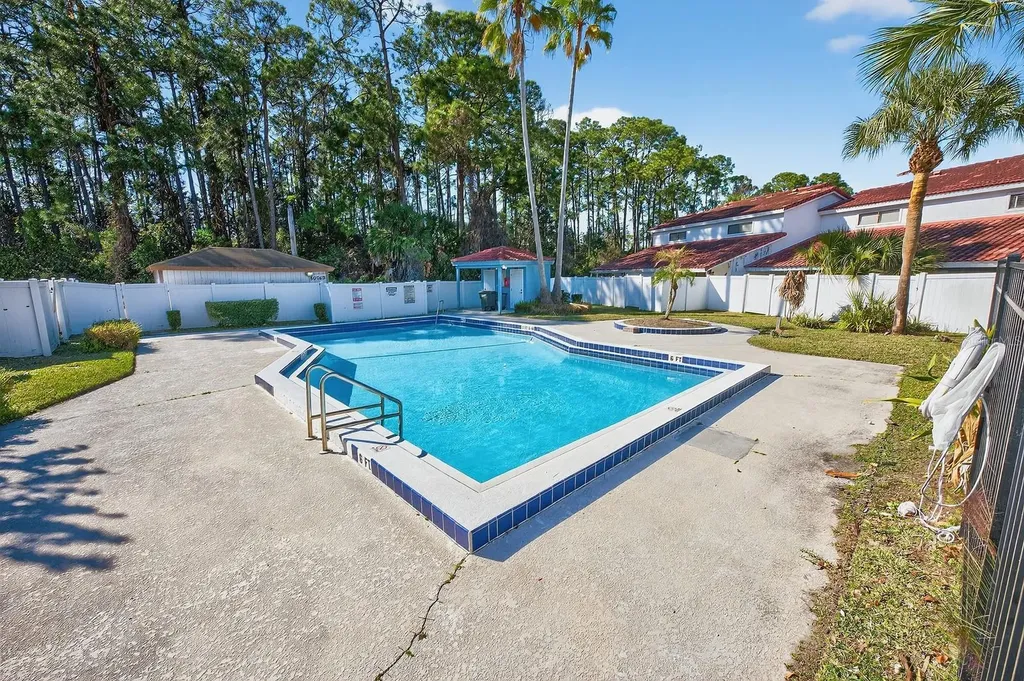 5083 Ernst Court Orlando FL 32819