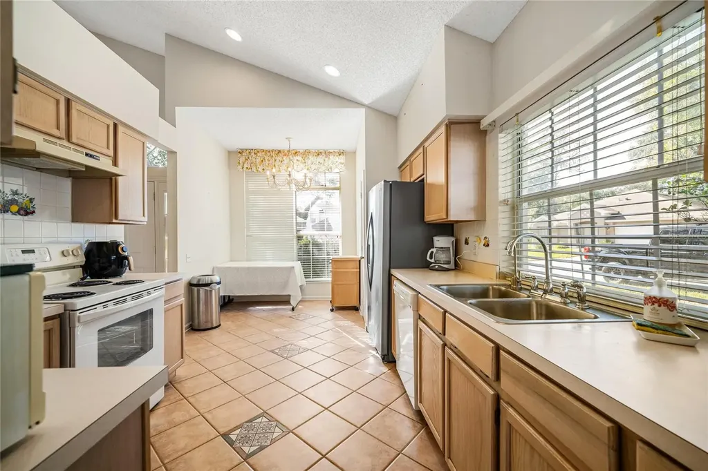 116 N Weathersfield Avenue Altamonte Springs FL 32714