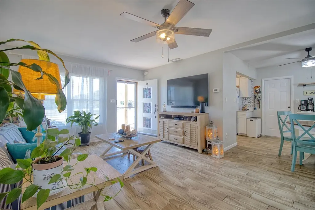 2050 Magnolia Drive Clearwater FL 33764