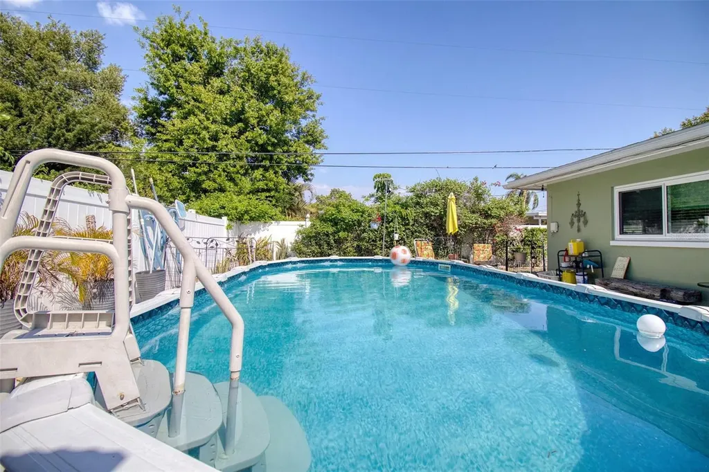 2050 Magnolia Drive Clearwater FL 33764