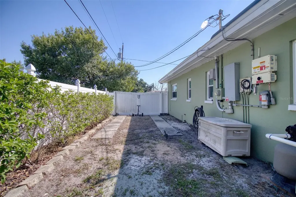 2050 Magnolia Drive Clearwater FL 33764