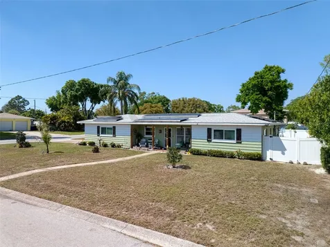 2050 Magnolia Drive Clearwater FL 33764