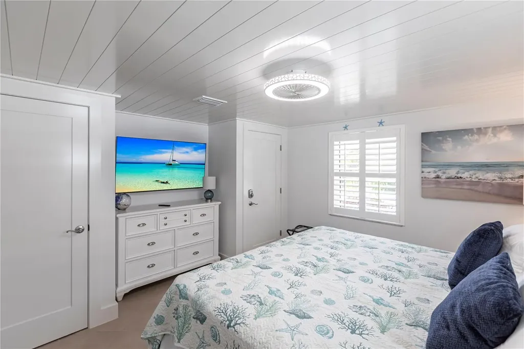 6154 Midnight Pass Road Sarasota FL 34242