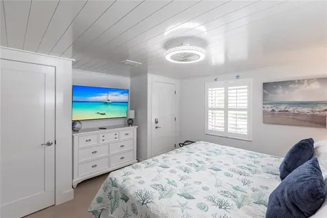 6154 Midnight Pass Road Sarasota FL 34242