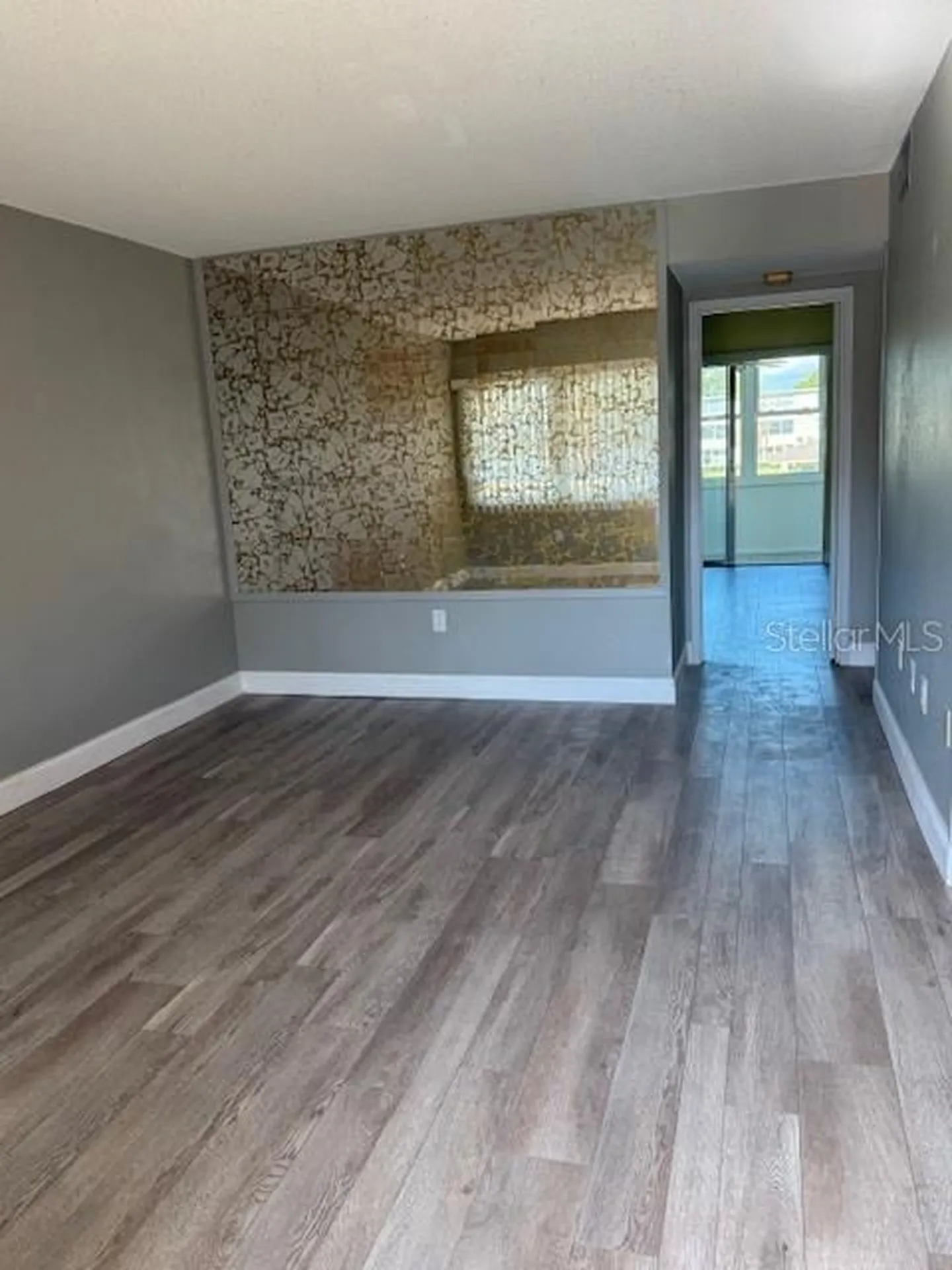 1051 79th Avenue N St Petersburg FL 33702