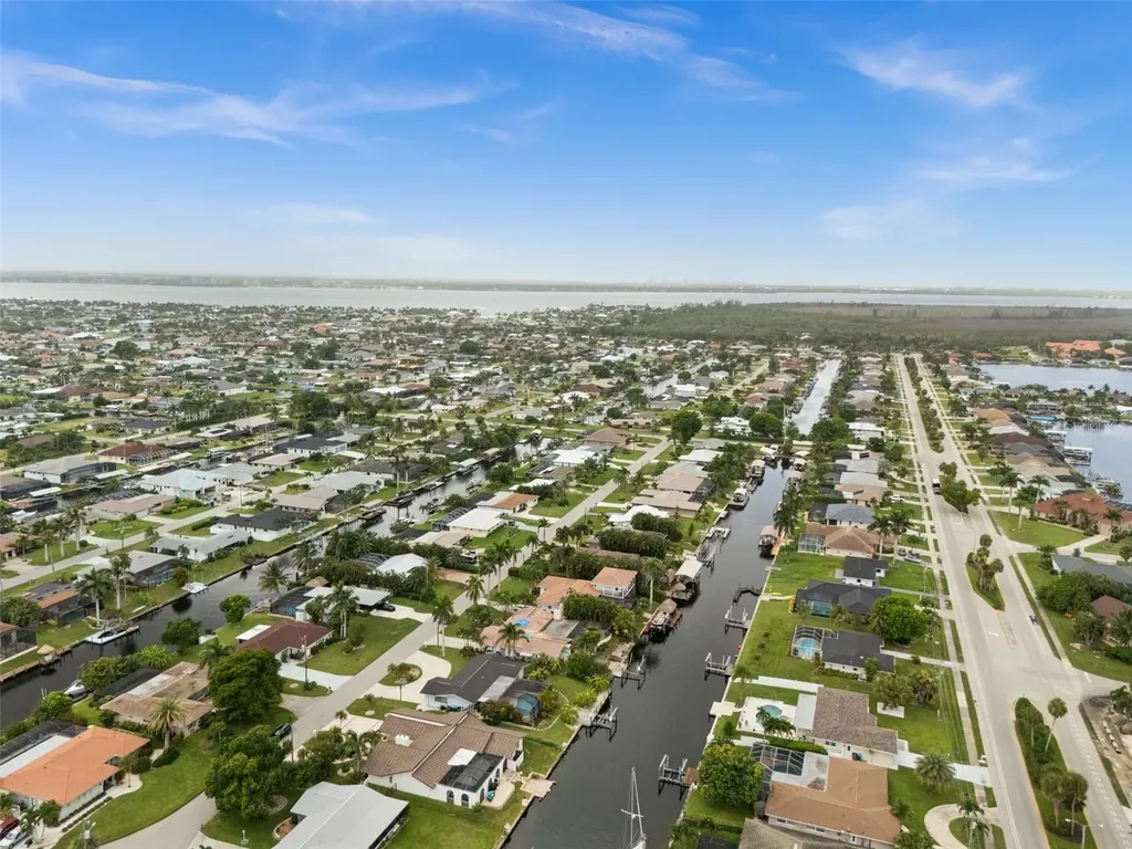 5122 SW 3rd Avenue Cape Coral FL 33914