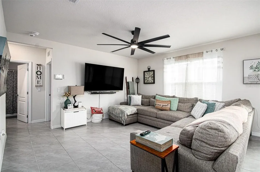 3027 Beau Loop Tavares FL 32778