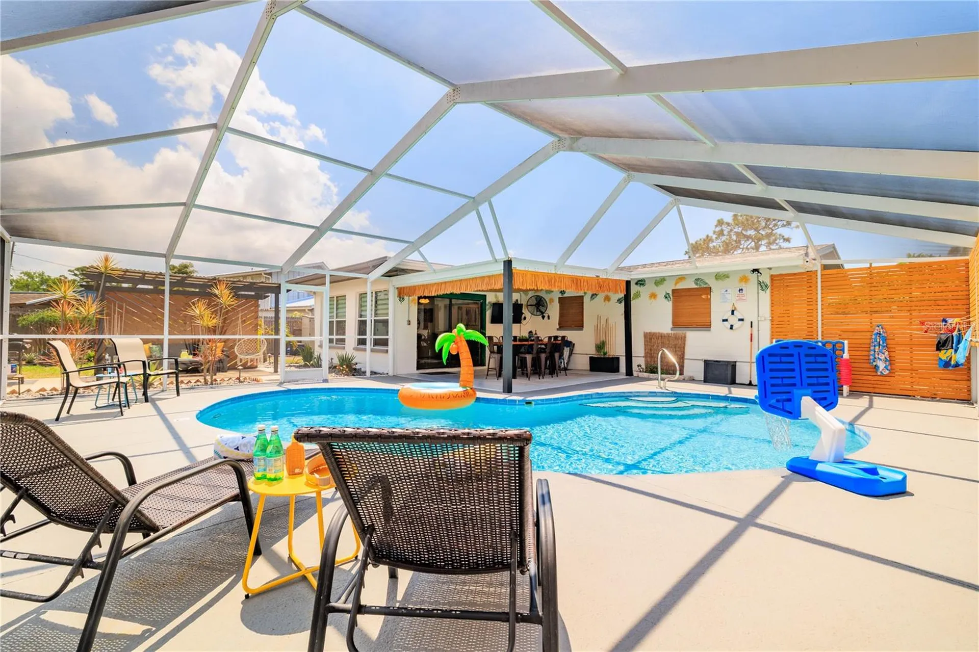 8415 Iris Avenue Seminole FL 33777