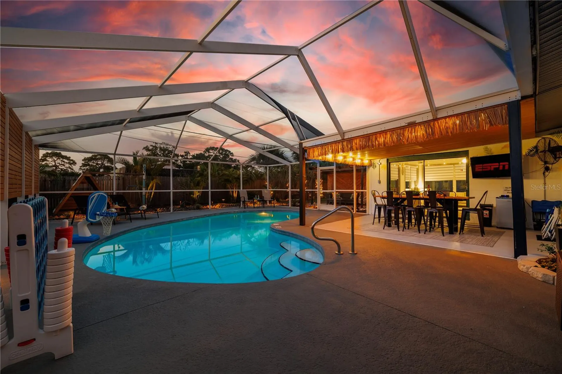 8415 Iris Avenue Seminole FL 33777